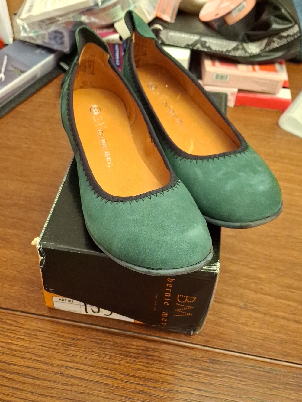 Bernie Mev leather and nubuck comfort flats 40 (9-9.5us) New